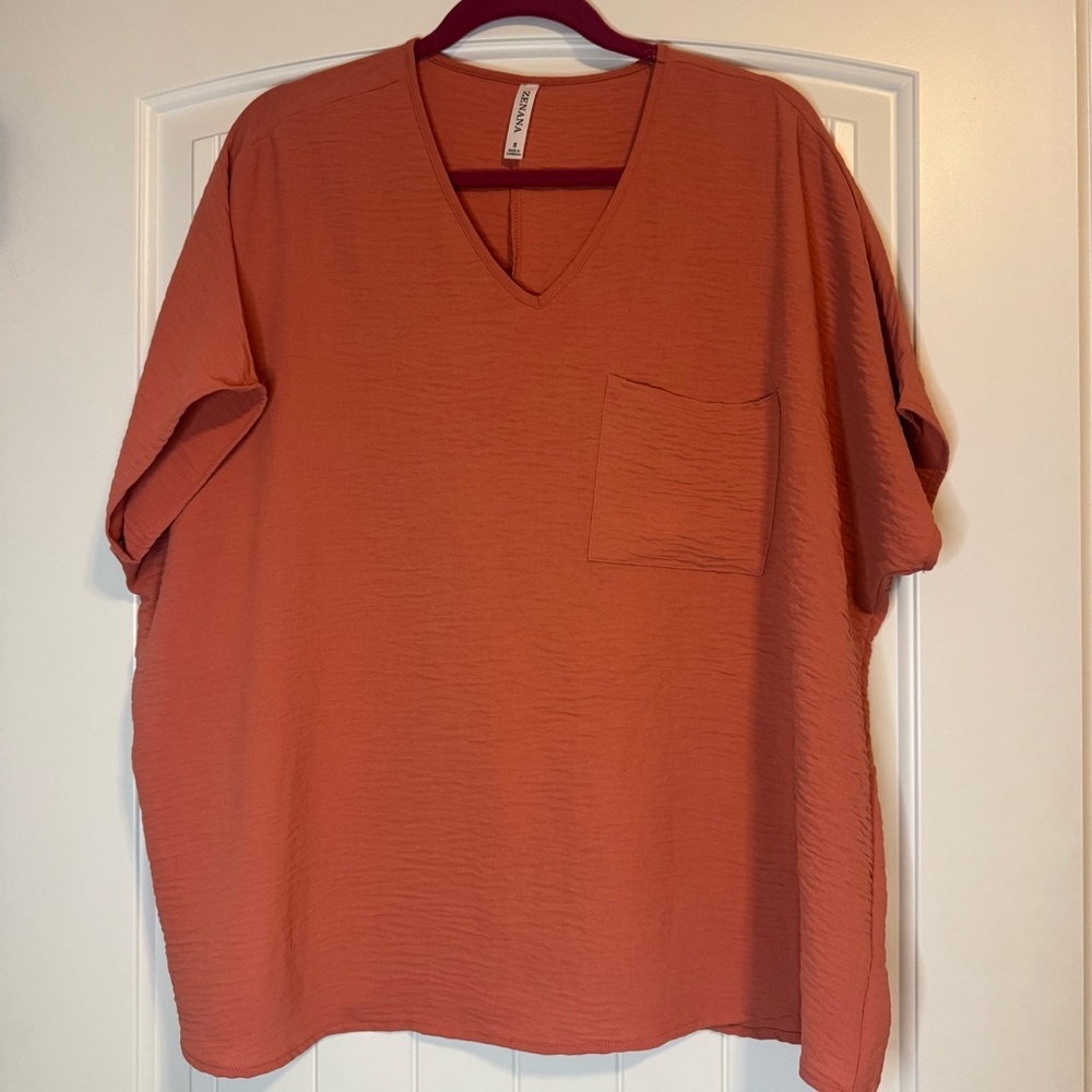 Zenana Women’s V Neck Short Sleeve Blouse size small. from Boutique